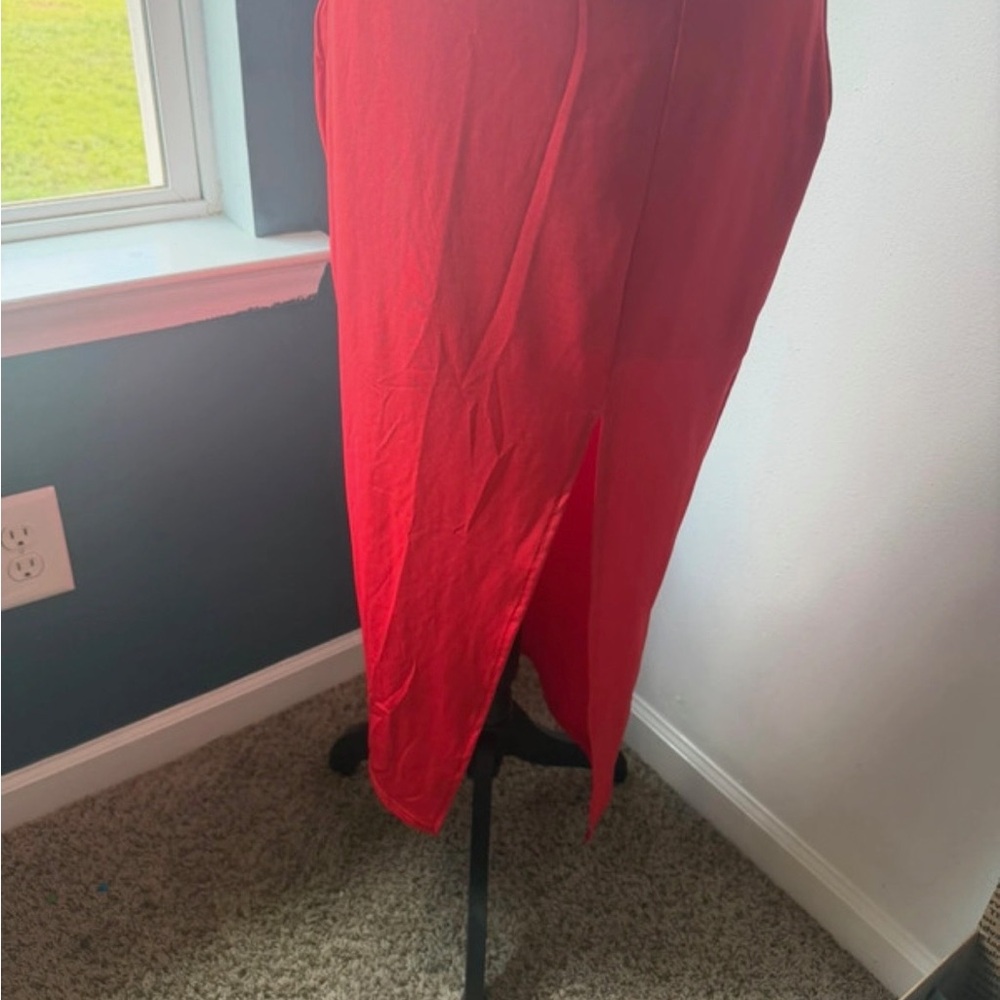Red Deep V-Neck Midid Length Cocktail Dress - Picture 4 of 5